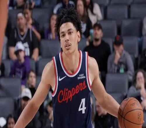 霍勒迪忆往,昔鵜鶘辉煌,双塔势不可,db体育入口,db体育官网,db体育app下载,db体育平台官网